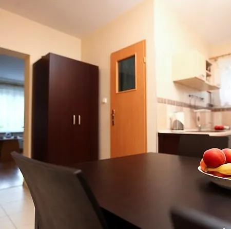 Przy Lesie Поберово