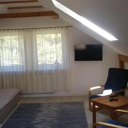 Przy Lesie Проживание в семье Поберово